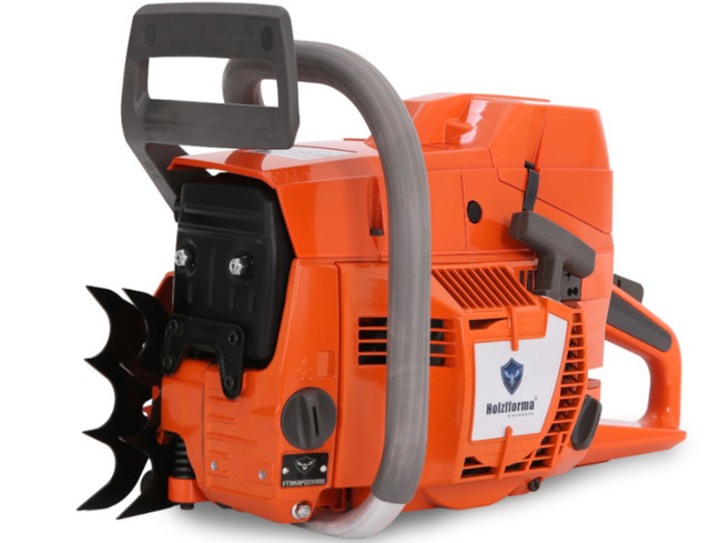 93.6cc Holzfforma G395XP Orange Gasoline Chainsaw in Outdoor Tools & Storage in Renfrew