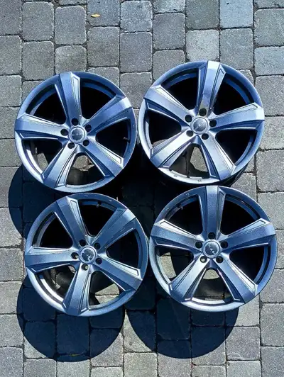 Pneus Hiver Winter Tires / Mags Wheel's 4 Mags RTX 18" 5x105 Center 56.6 Prix $ 500 Chevrolet Cruze...