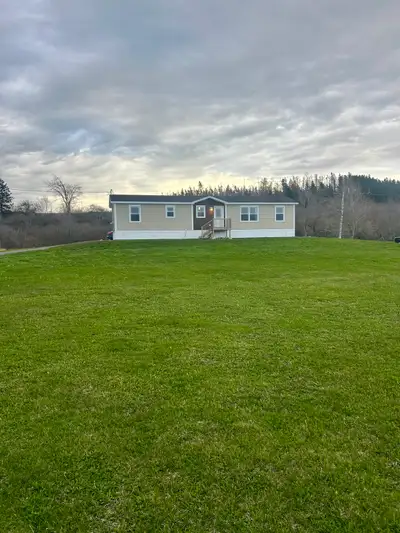 Supreme mini home 2 bed 1 bath 16x58 930 square feet Mini home like new, bought in August 2022. •Ker...
