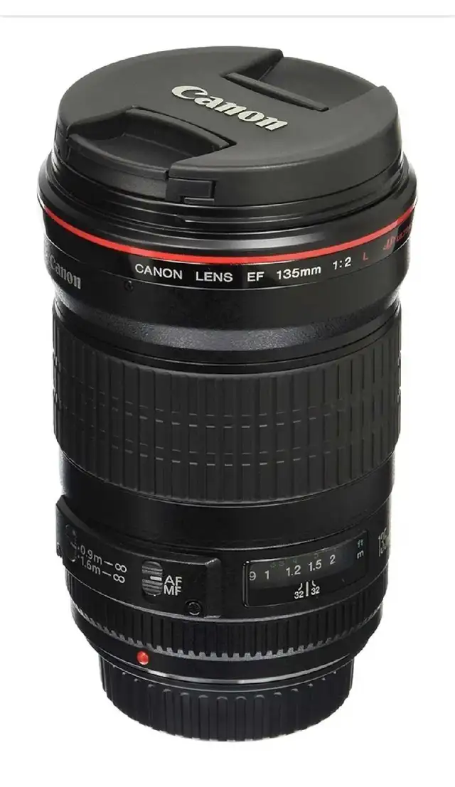 Canon EF 135mm f/2L USM 10/10 with hood and box like new! in Cameras & Camcorders in City of Toronto - Image 5