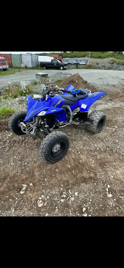 Selling a pretty much brand new 2023 Yfz450r only on its second tank of gas crazy fast with lots of...