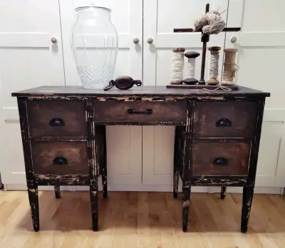 Largeur 47,75" pouces Profond 16,5" pouces Hauteur 30,5" pouces allez voir mes autres annonces https...