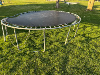 Free 12’ trampoline 