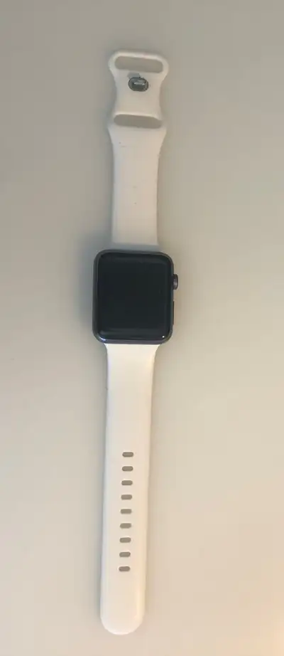 Apple Watch Series 1 42mm midnight case with white band. Works great. If white band color doesn’t wo...