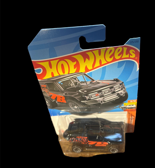 Hotwheels FORD BRONCO  R in Arts & Collectibles in Edmonton - Image 4
