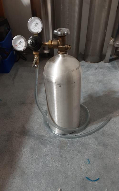 10lb nitrous oxide bottle and regulator in Other in Vernon