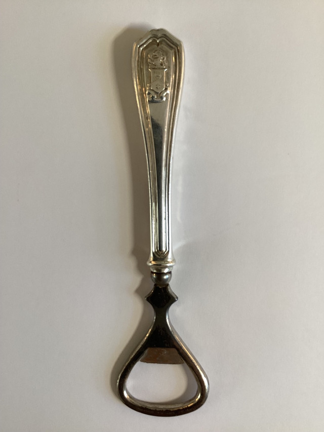 PRICE DROP! Vintage NORWICH SILVER Sterling Silver Bottle Opener dans Vaisselle et articles de cuisine  à Ouest de l’Île - Image 2