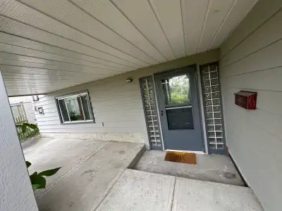 1 bed 1 bath semi-basement unit in South Slope Burnaby