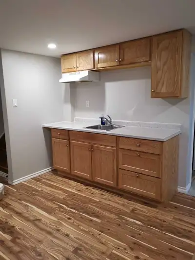 Space available in shearing basement room ( for females and international students only)in East end...