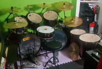 8 piece Pearl Forum drum kit