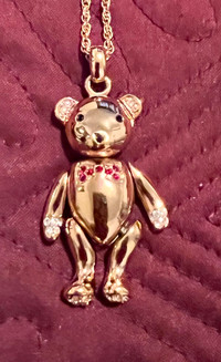 Mr Right, gold necklace with movable teddy bear pendant