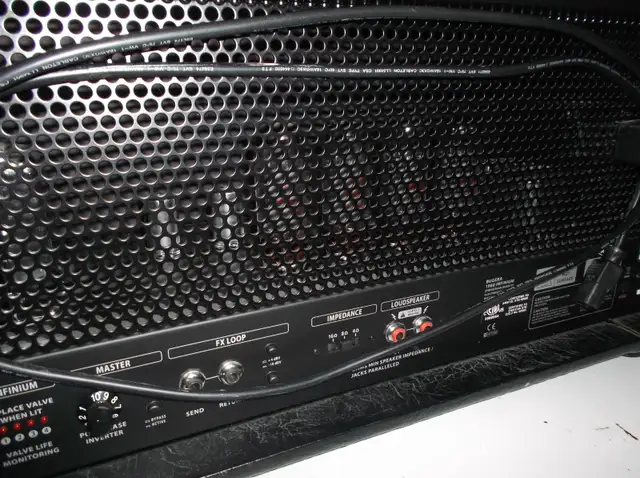 Bugera amplificateur de guitare 120Wts tube in Amps & Pedals in Sherbrooke - Image 5