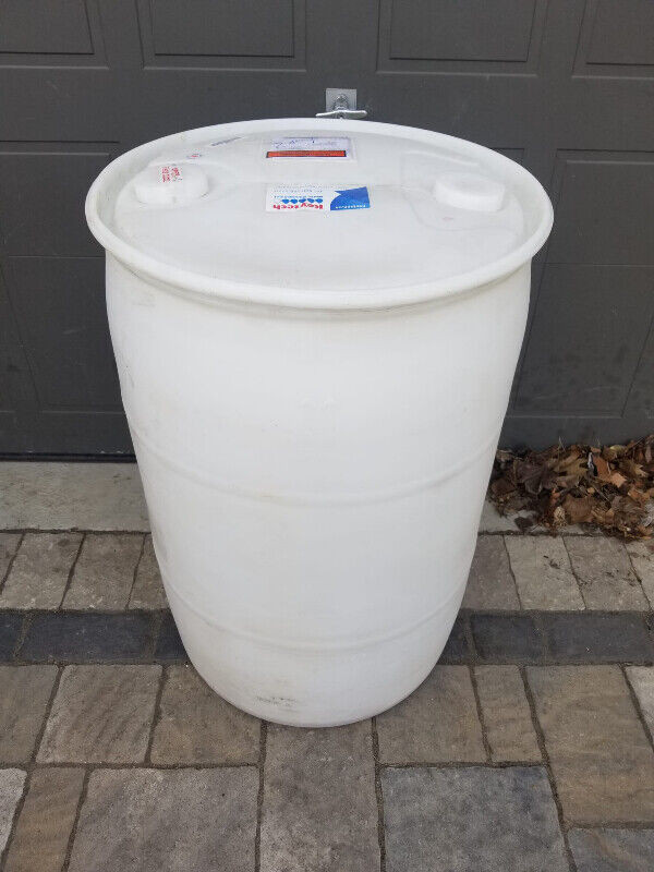 Plastic rain barrel in Other in Mississauga / Peel Region - Image 2