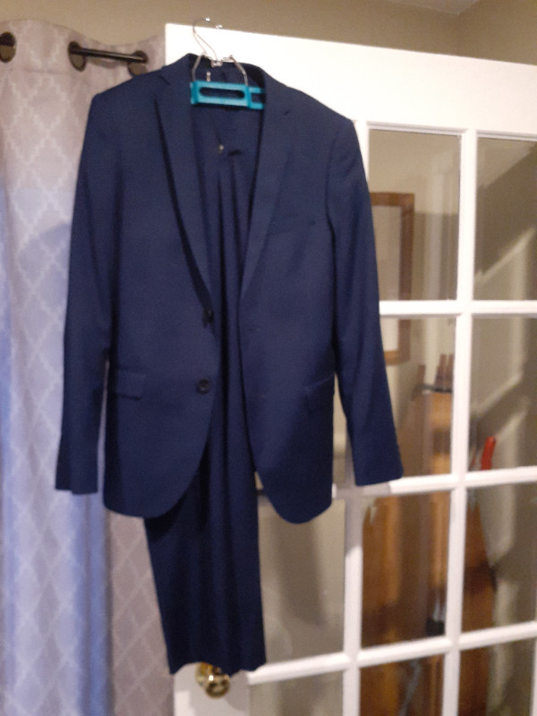 Navy Blue Suit, Grade 8 Grad in Men's in Grand Bend - Image 3