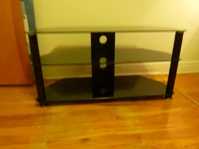 Meuble en vitre pour téléviseur. 40 à 46 pouces., View more