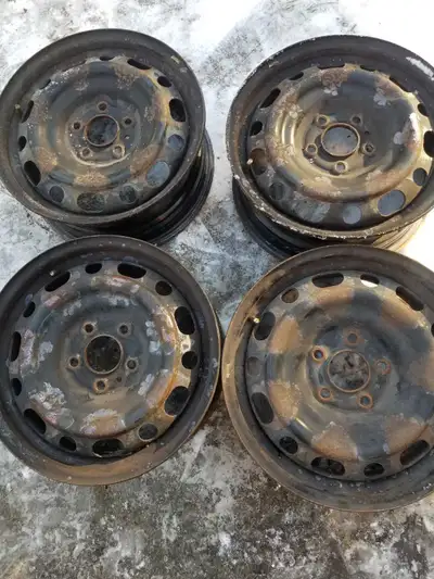 Oem mazda 3 rims in excellent used condition No damage or bends Removed from a 2016 But will fit 201...