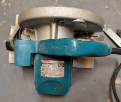 5007NB one of the most reliable, bulletproof corded saws ever built. Has 7-1/4" (Ø184mm) Freud carpe...