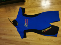 NEW Men MEDIUM wetsuit, 2mm, $40