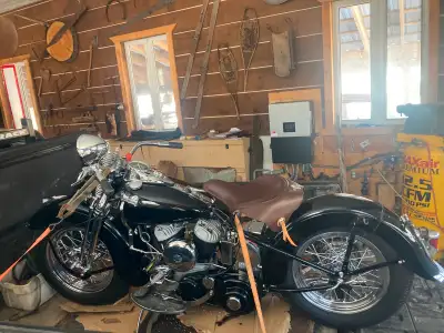1945 Harley Davison W45 flathead ,Canadian war bike restored , Ran a few hours ,then put in storage...