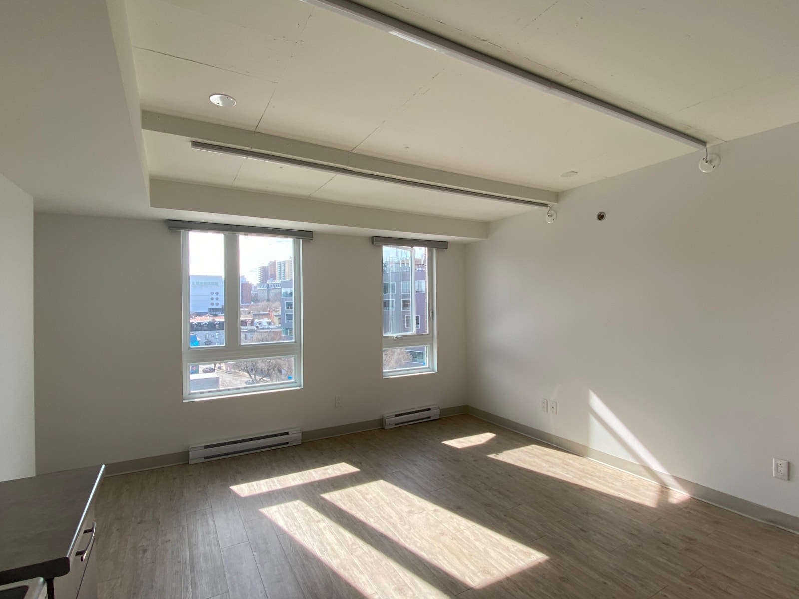STUDIO ALL INCLUSIVE + 1 YR. INTERNET DOWNTOWN MONTREAL — photo 3