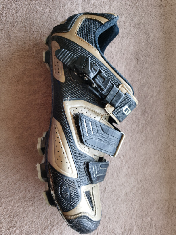 Giro EC-90 Carbon shoes  US 10.75  with  Shimano SM-SH51 Cleats in Clothing, Shoes & Accessories in City of Toronto - Image 3