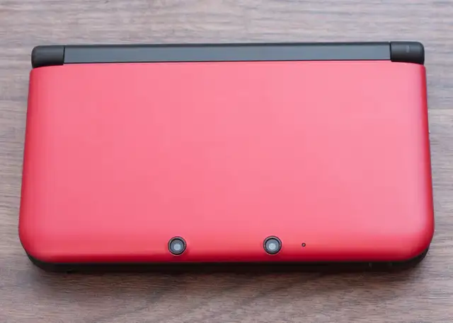 Nintendo 3DS XL RED Price negotiable in Nintendo DS in City of Toronto - Image 2