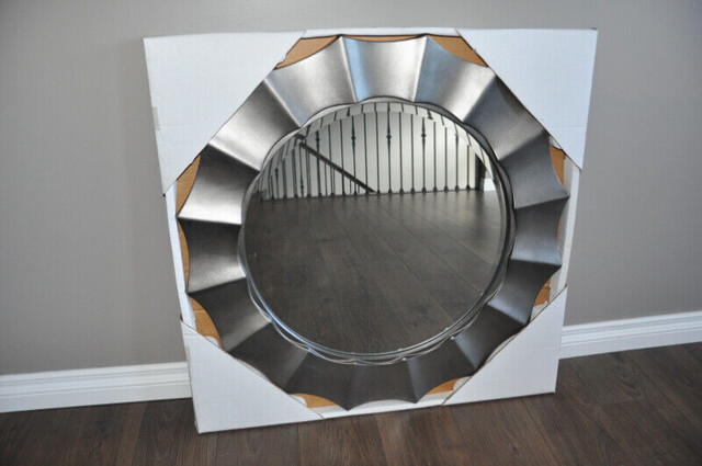 Large mirror in Home Décor & Accents in Sudbury