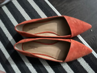 Crown  Flat shoes for sale 