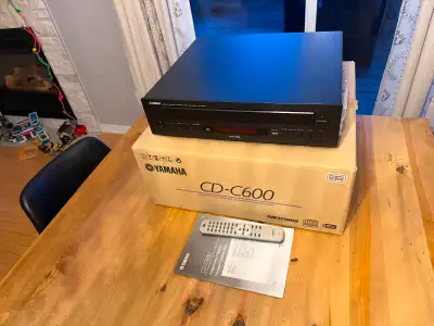 Yamaha 5 CD changer CD-C600, View more