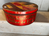 LARGE VINTAGE MacKINTOSH TOFFEE DE LUXE TIN