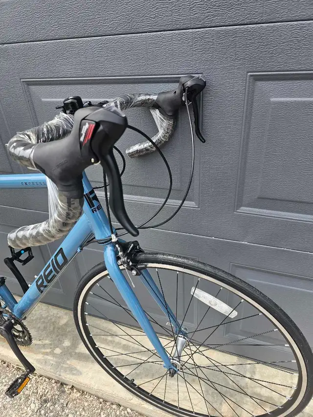 Reid Express XL road bike  in Road in City of Toronto - Image 6