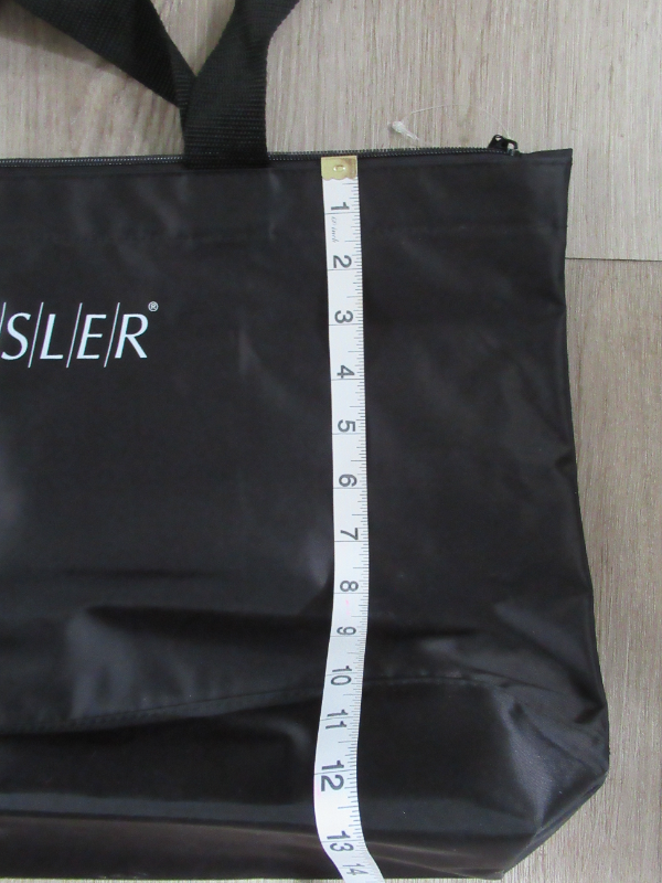 Basler tote bag in Women's - Bags & Wallets in City of Montréal - Image 5