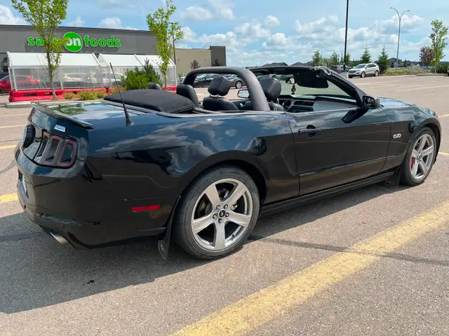 2013 Mustang Gt convertible