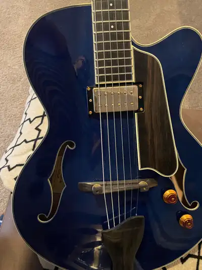 Eastman T 145-SM Blueburst Hollowbody Guitar with HSC, View more