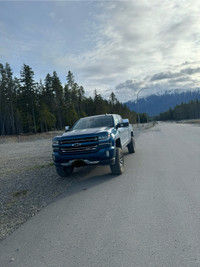 2017 Chevrolet Silverado 1500 LTZ *LOW MILEAGE*