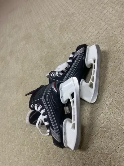 Bauer Vapor Skates, size youth 11$12, View more