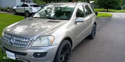 Very solid 2008 ML320 CDI. 190000km, newer front rotors and calipers, new alternator, 20" rims on Pi...
