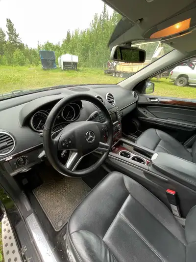Mercedes GL 350 Automatic transmission Year 2011 187.000 km Still has warranty until 2027 Diesel Lea...