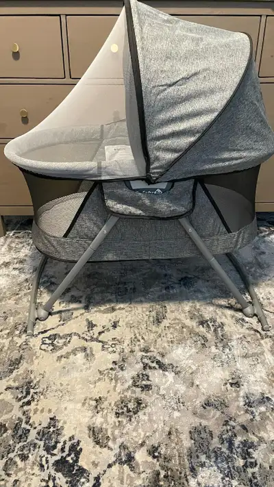 Safety First Nap and Go Rocking bassinet, View more