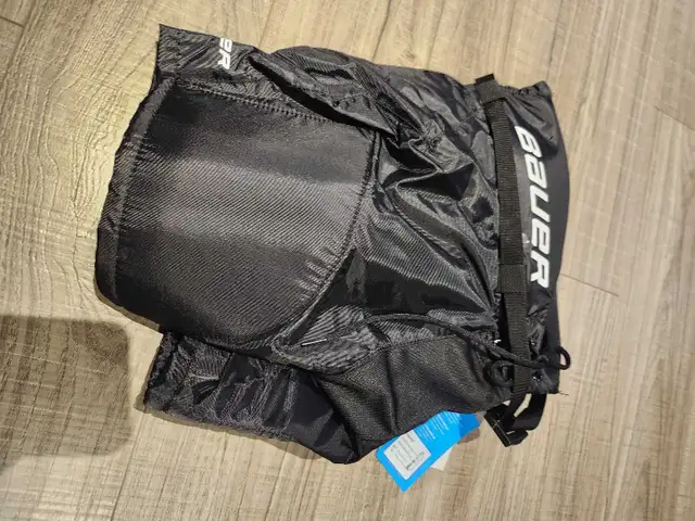 Bauer lil sports BNWT hockey pants, medium $30