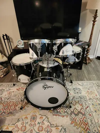 Gretsch Renown 57 Maple drum shell pack (drums only)., View more