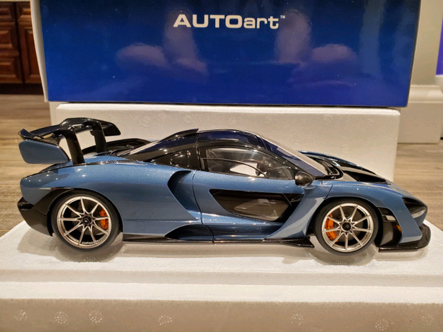 1:18 Diecast Composite Autoart McLaren Senna Vision Victory Grey in Arts & Collectibles in Kawartha Lakes - Image 2