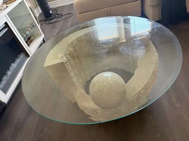 Unique Designer Round Glass Coffee Table – Moving Sale in Coffee Tables in Ottawa - Image 3