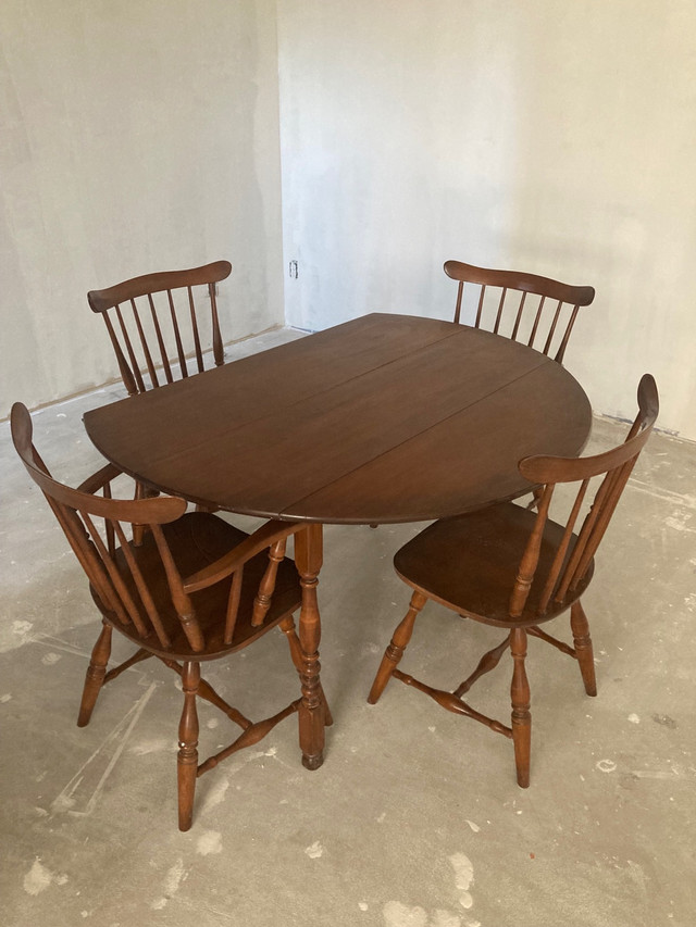 Antique 1970s Solid Wood Dining Table Set  in Dining Tables & Sets in Trenton - Image 2