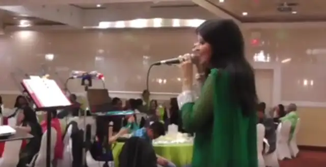 Professional Bollywood Singer62863254112003122