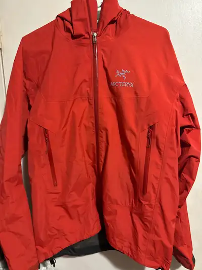 Arcteryx Jacket Size Medium For Men With A Little Damage Inside The Hood $130 pick up or meet up in...