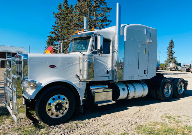 2021 Peterbilt 389 in Heavy Trucks in Red Deer - Image 2