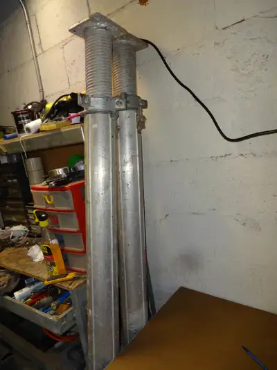 2 heavy duty aluminum jacks like new, View more