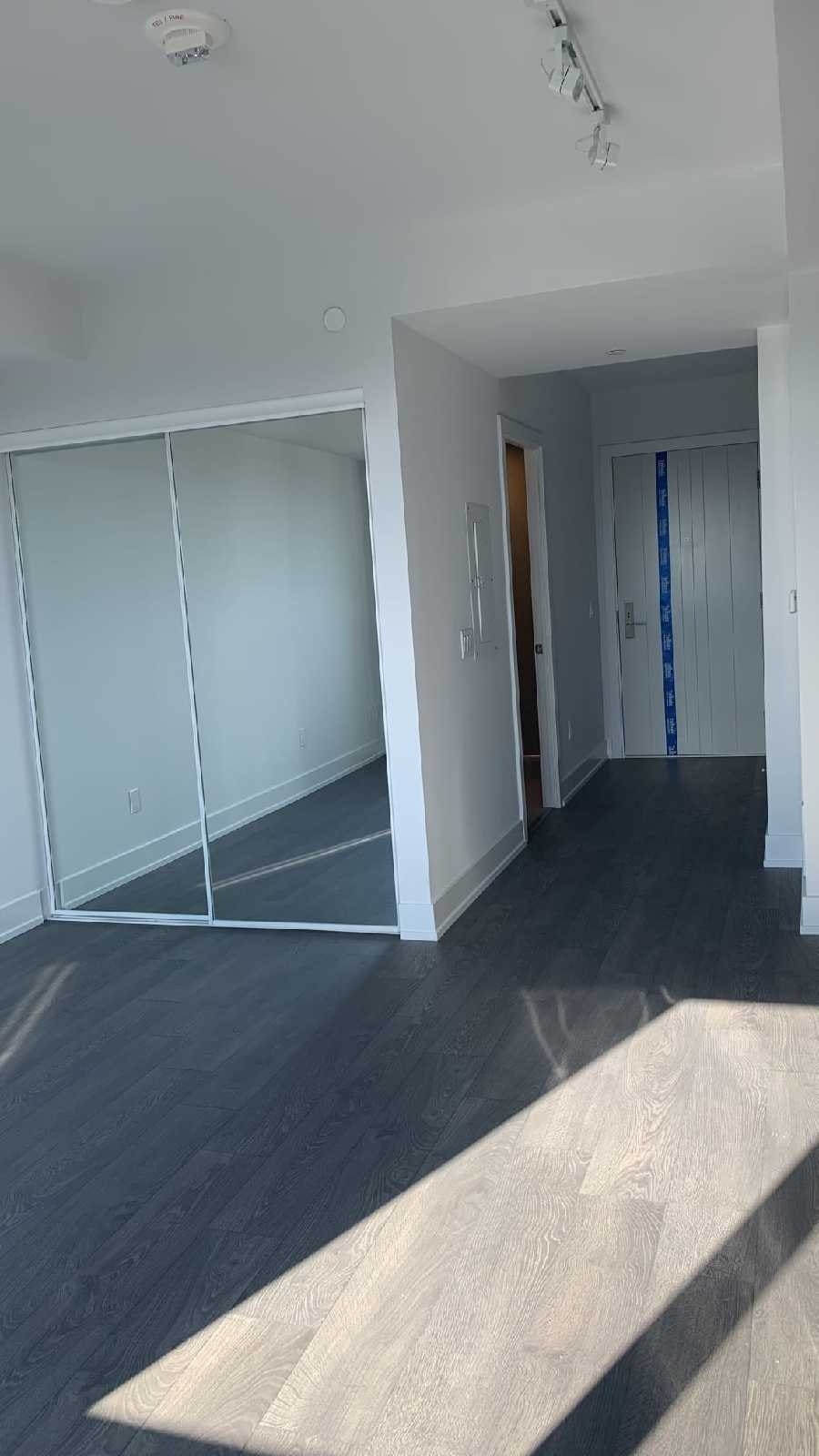 OSHAWA — Studio Apartment 3