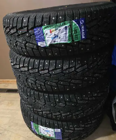 NEW. Still at the front door. Get them before I return them ! They are the wrong size. I'll sell for...